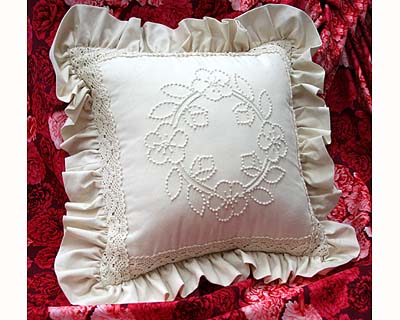 Floral Wreath - Candlewicking Kit - Cushion