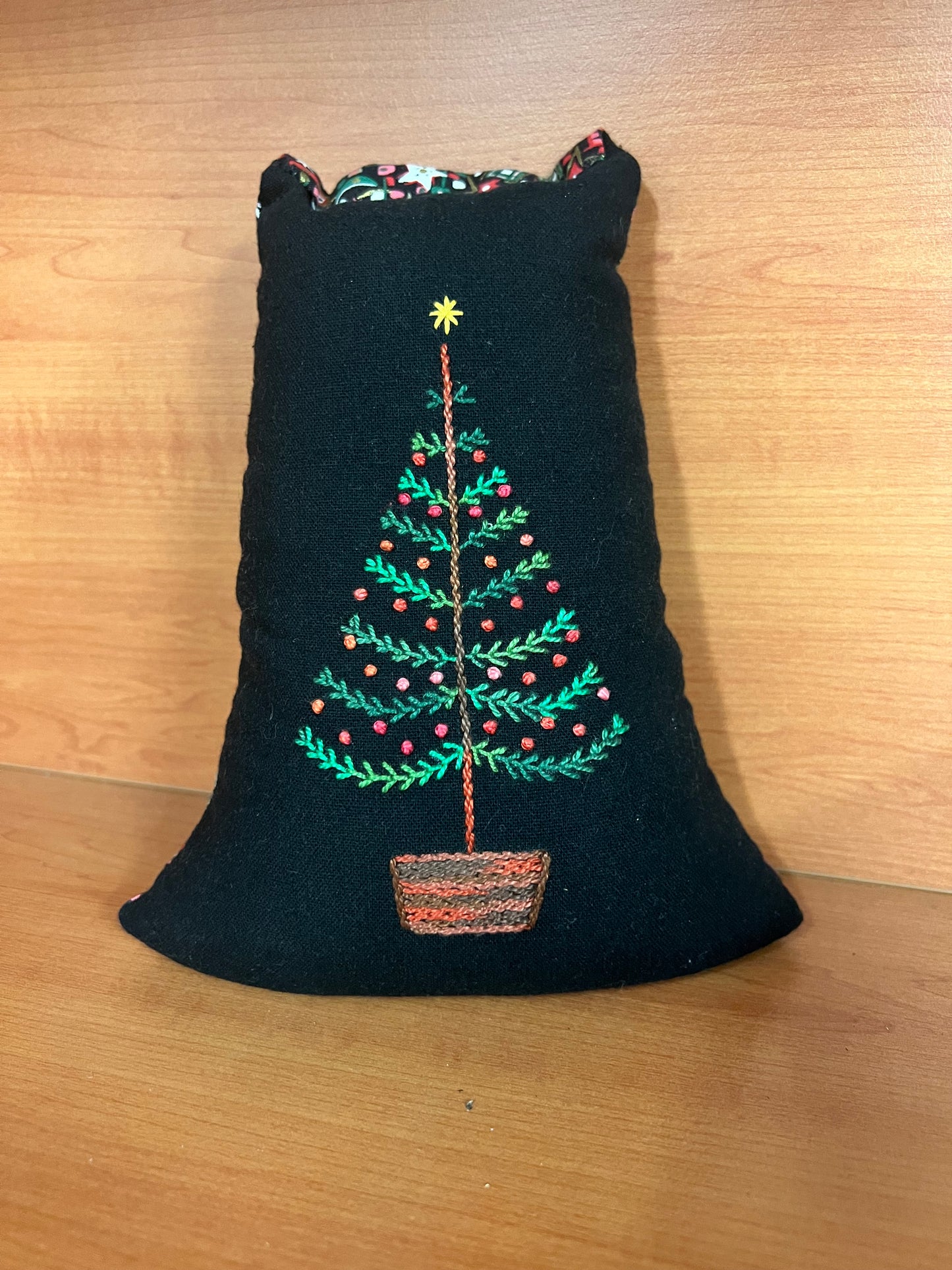 Christmas Tree Doorstop - Black